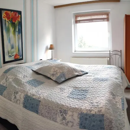 Am Wanderweg Zum Königsstuhl Unter Reet * Lohme