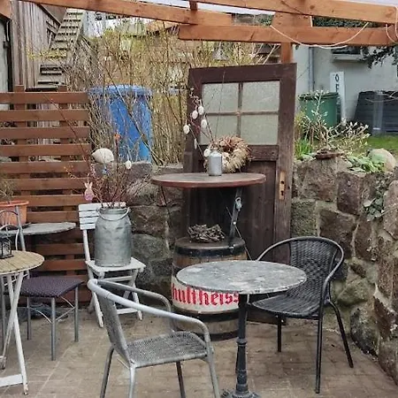 Am Wanderweg Zum Koenigsstuhl Unter Reet *