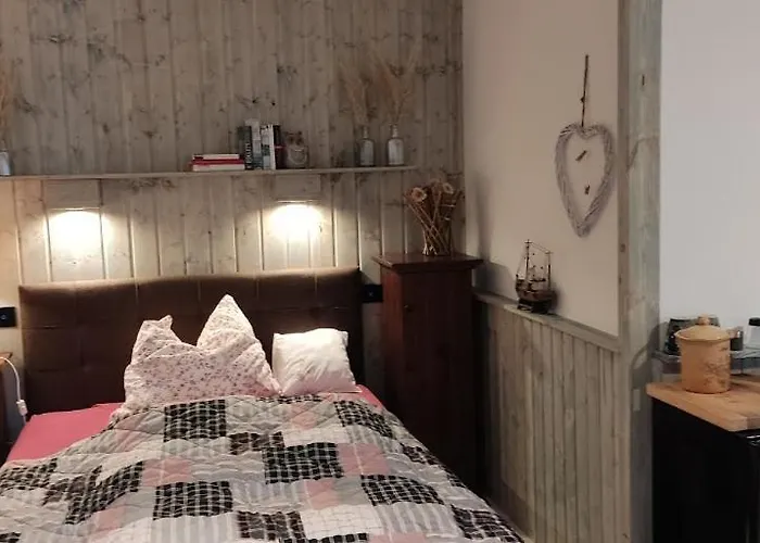 Am Wanderweg Zum Koenigsstuhl Unter Reet Apartmán *